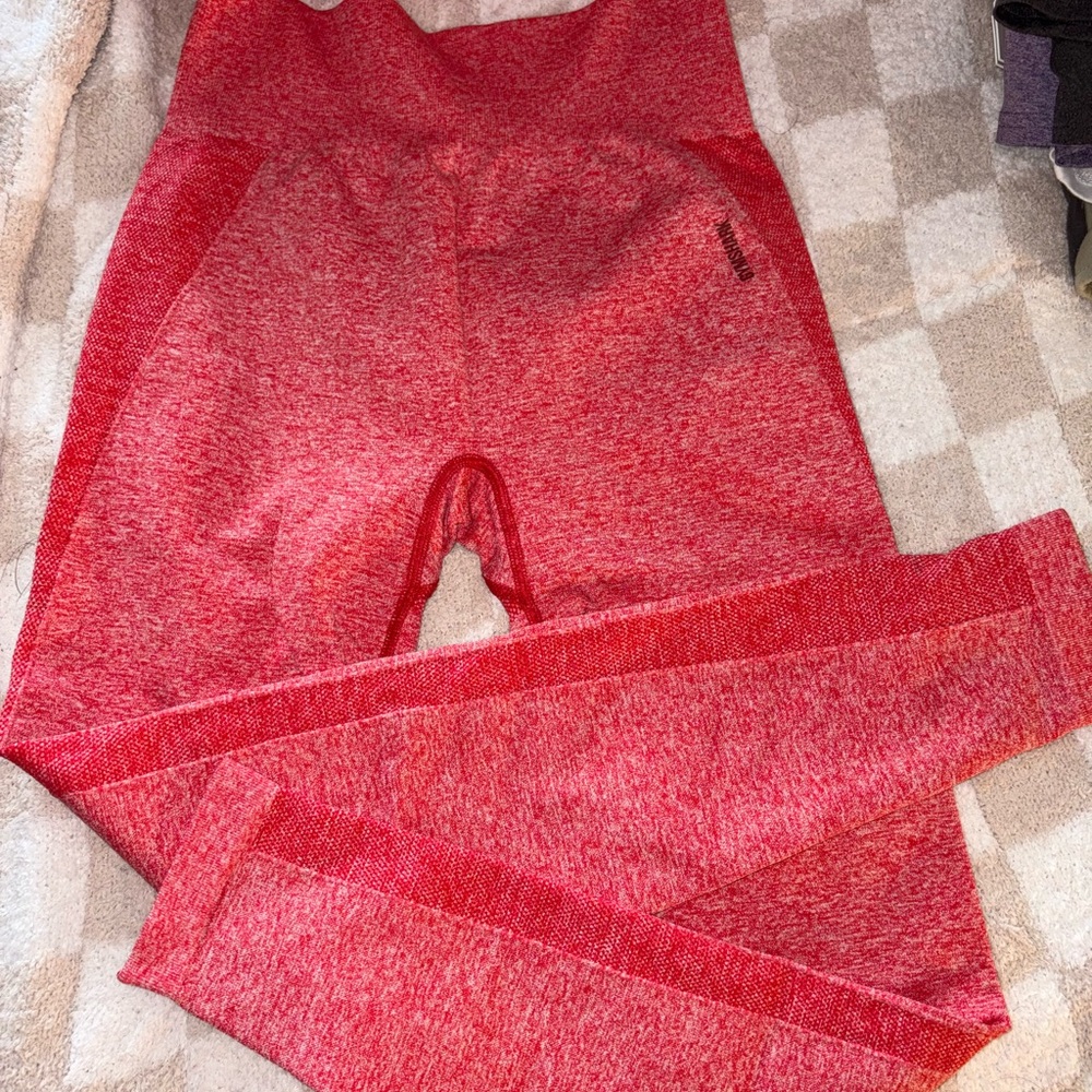 Gym shark leggings